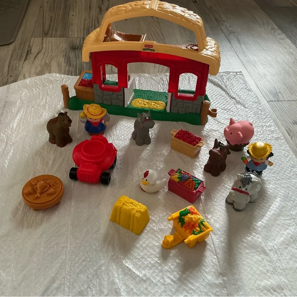 Vintage Fisher-Price Little People Farm Playset barn animals lot 15